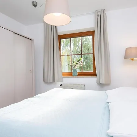 Haus Am Kurpark 8 *